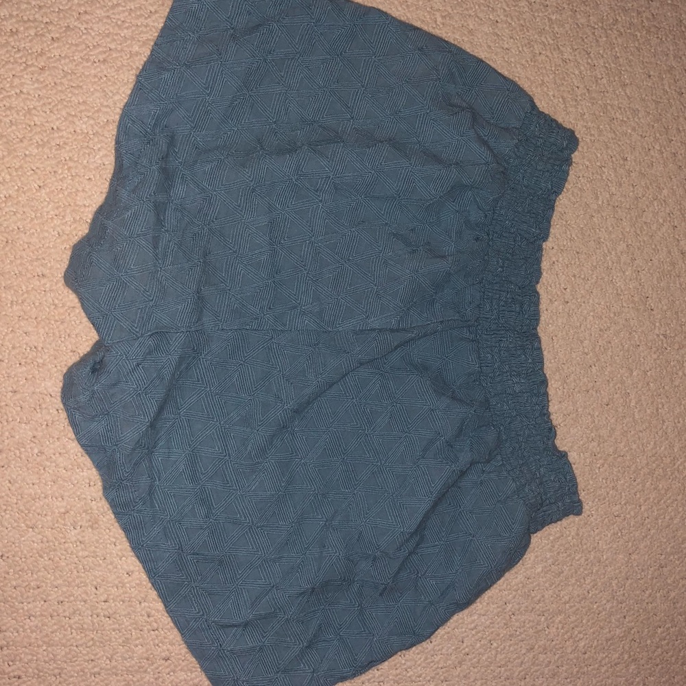 Madewell Blue Criss-Cross Patterned Comfy Shorts - Picture 3 of 3